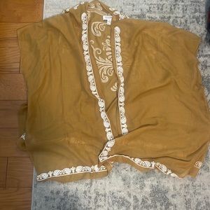 Mustard yellow shall